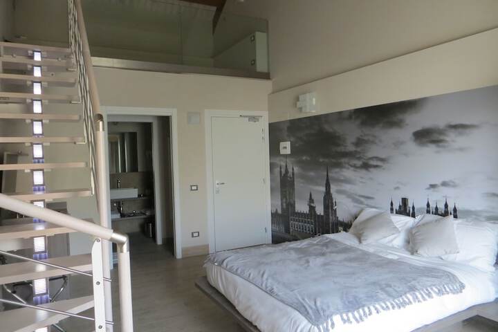 Room 13 of 71