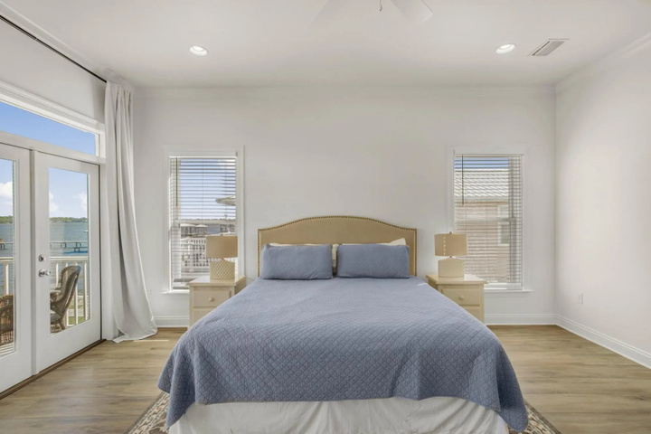Large Waterfront Duplex in Gulf Shores Pet Friend