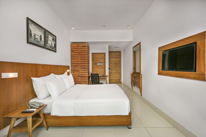Room 10 of 62