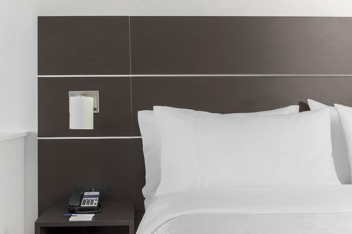 Room 8 of 59