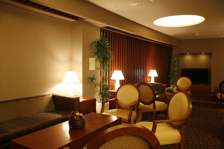 Entrance & Lobby