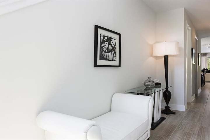 Ballroom/Hall 30 of 37