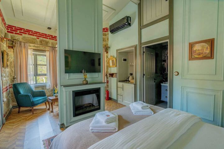 Room 91 of 154