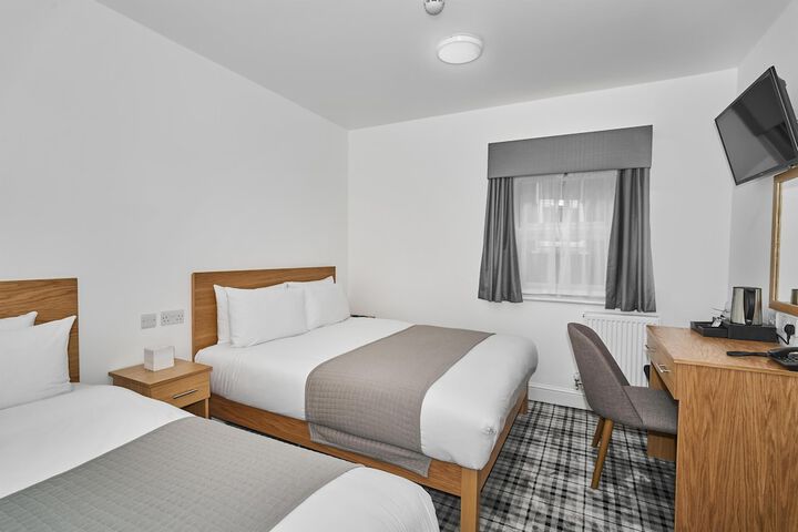 Room 34 of 89