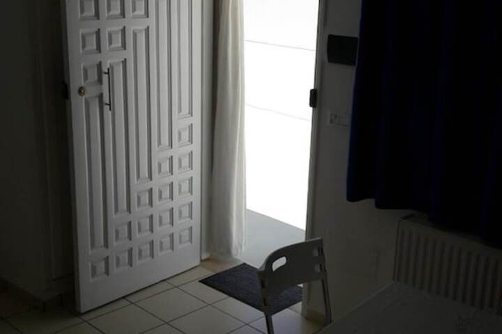 Room 13 of 61