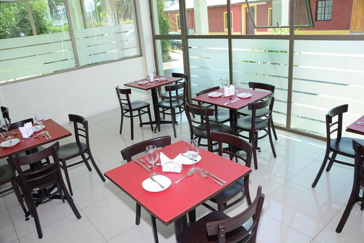 Dining 44 of 69