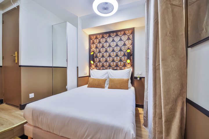 Room 10 of 116
