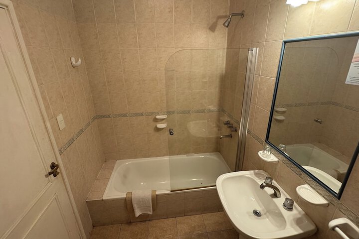 Room 106 of 138