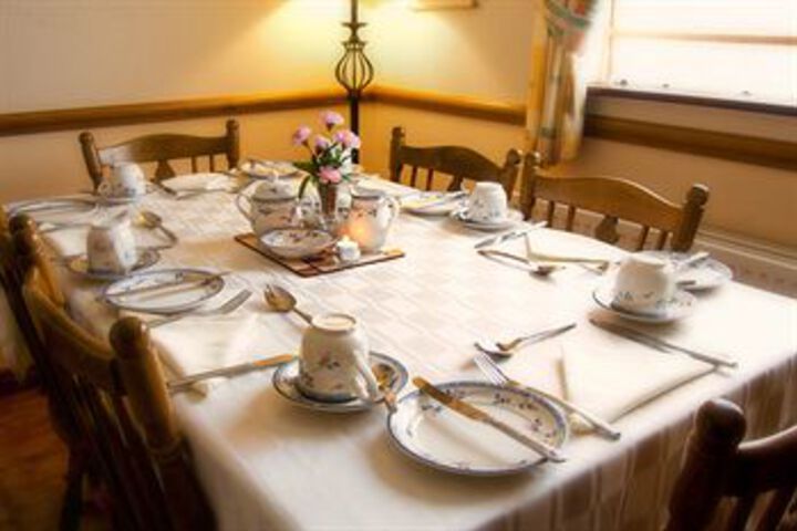 Dining 12 of 48