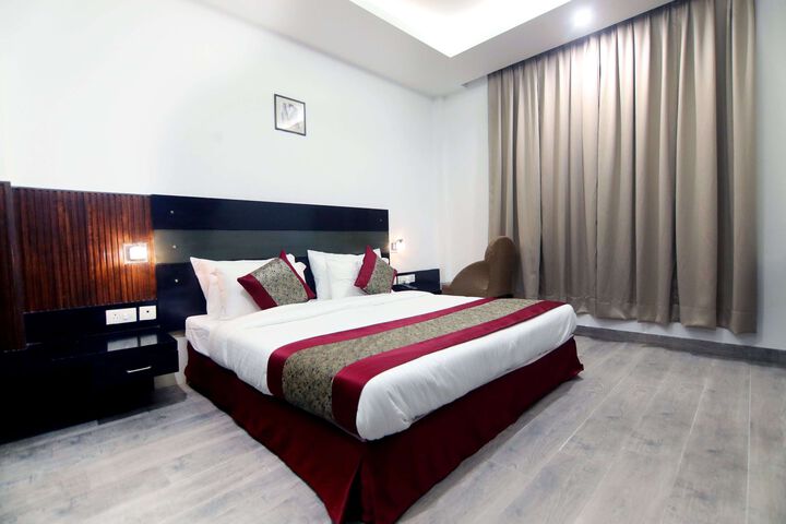 Room 8 of 20