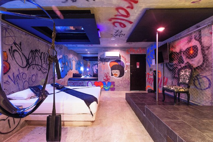 Room 30 of 70