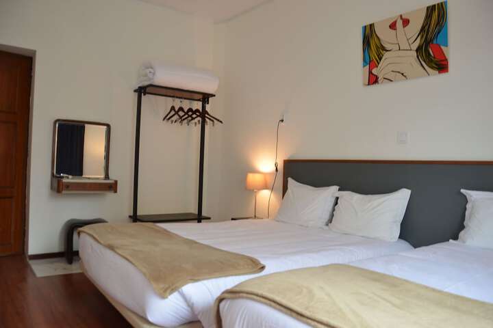 Room 16 of 37
