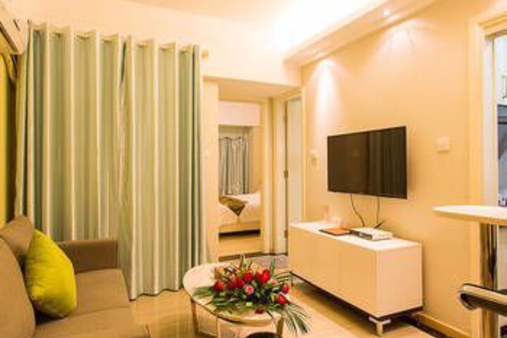 Room 6 of 7