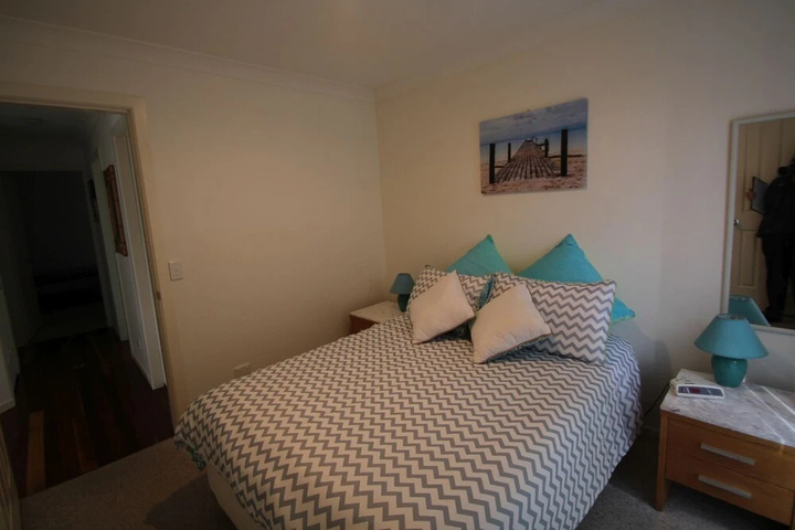 Room 2 of 11