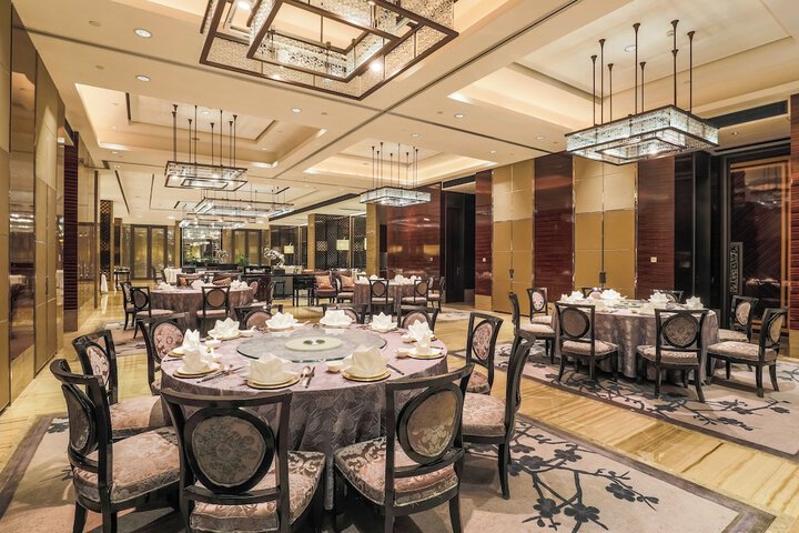 Dining 74 of 251