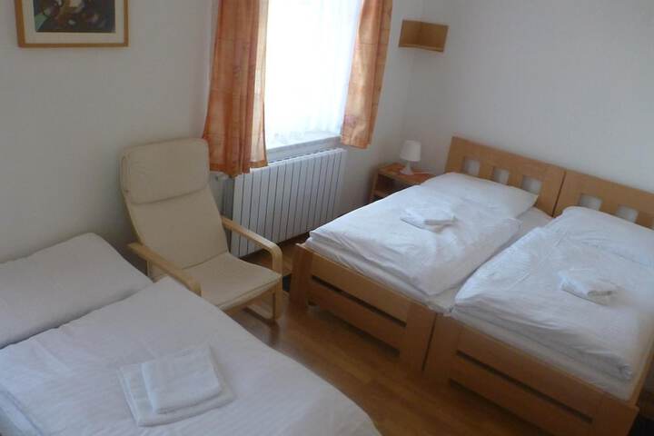 Room 7 of 38