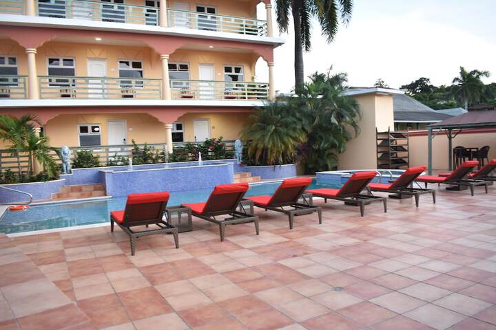 Hotel 85 of 85