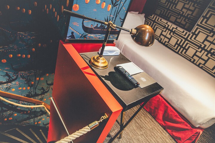 Room 27 of 50