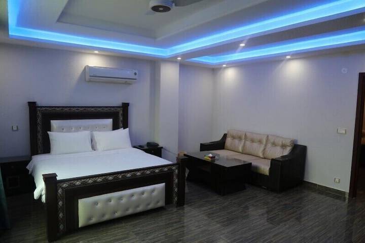 Room 6 of 23