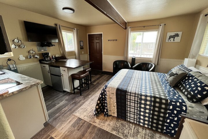 Room 10 of 32