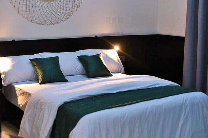 Room 8 of 26