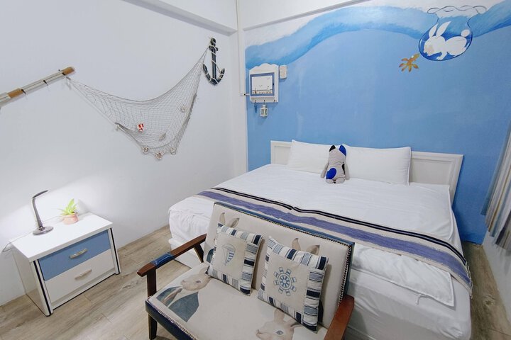 Room 18 of 38
