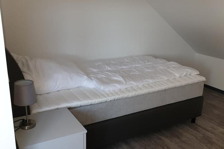 Room 10 of 30
