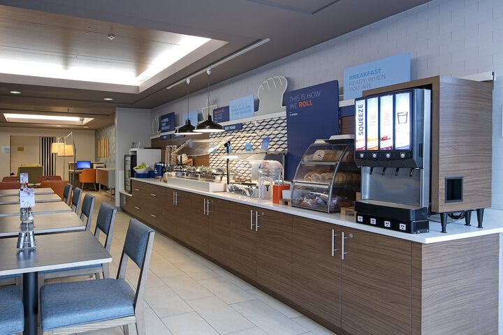 Breakfast/Coffee Service 40 of 53