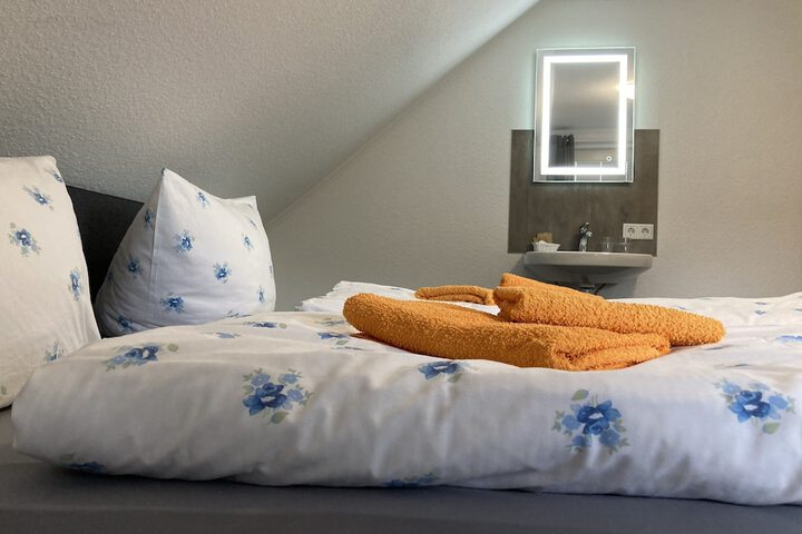 Room 4 of 22