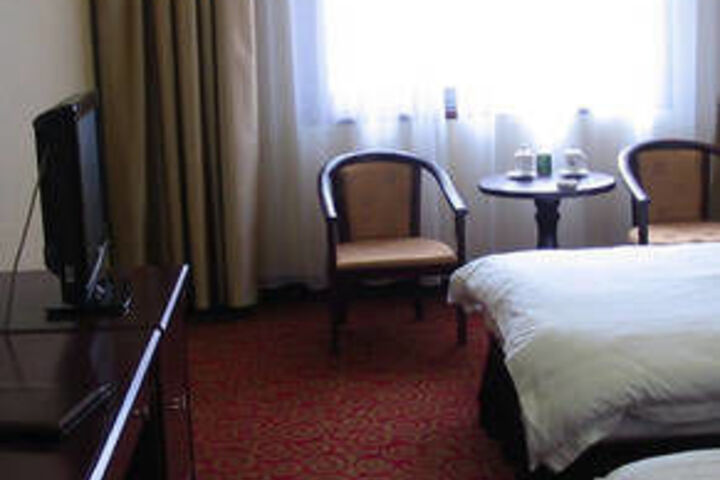 Room 6 of 23