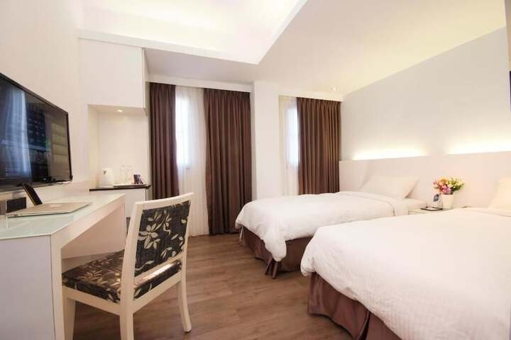 Room 36 of 49