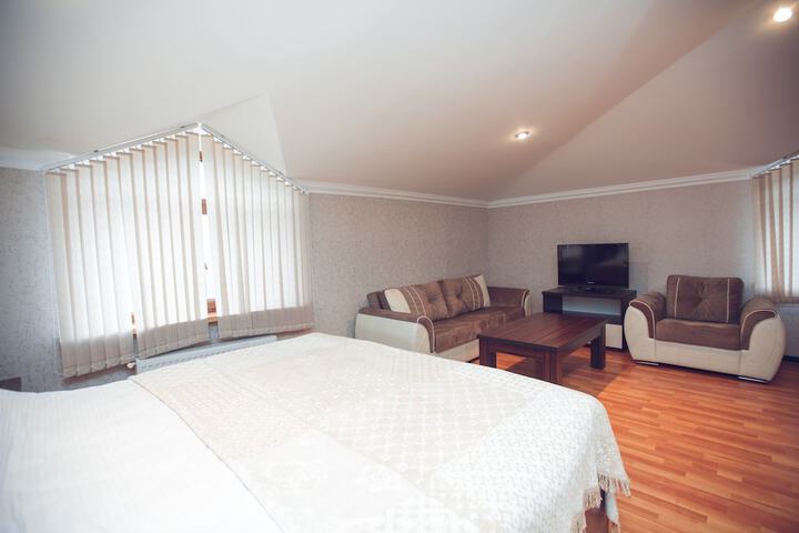 Room 27 of 55