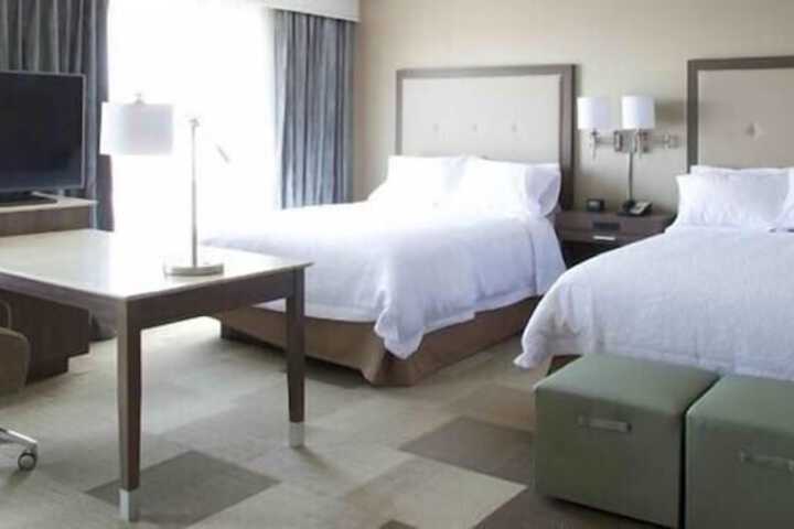 Studio 2 Queen Beds (5 of 9)