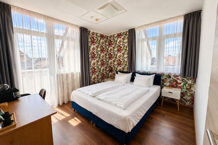 Room 20 of 118