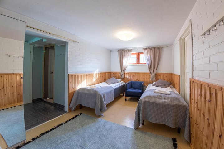 Room 14 of 49