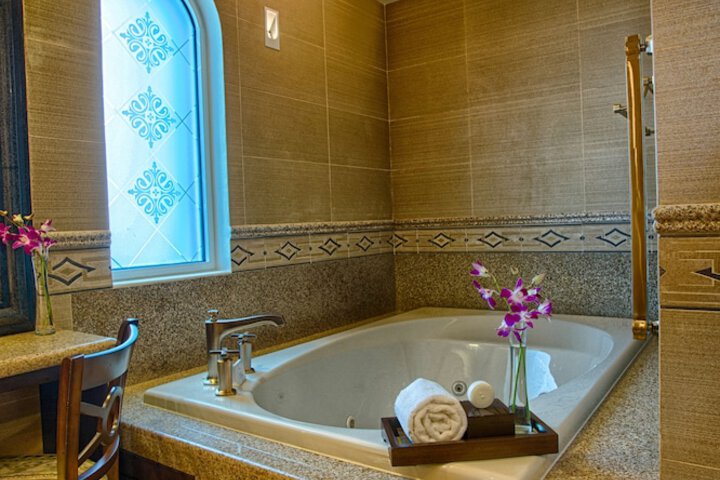 Jetted tub
