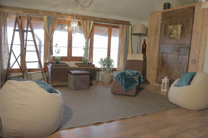 Room 15 of 27