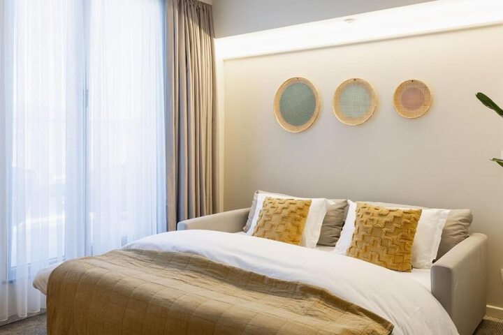 Room 21 of 152