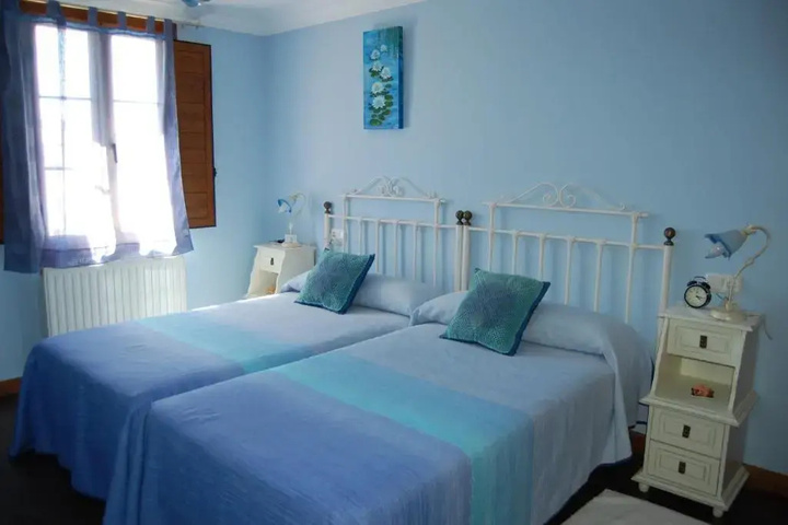 Room 2 of 12
