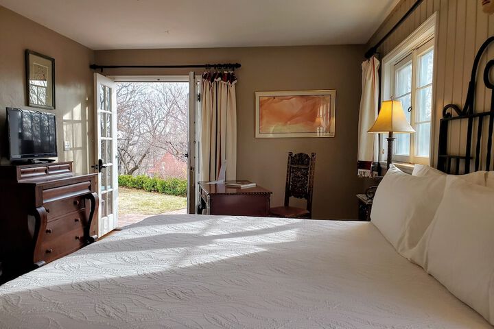 Room 21 of 103