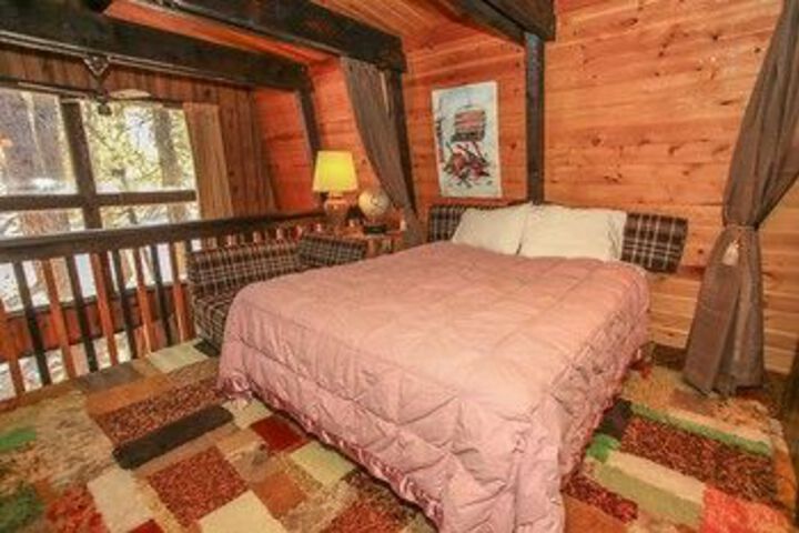 Room 9 of 26
