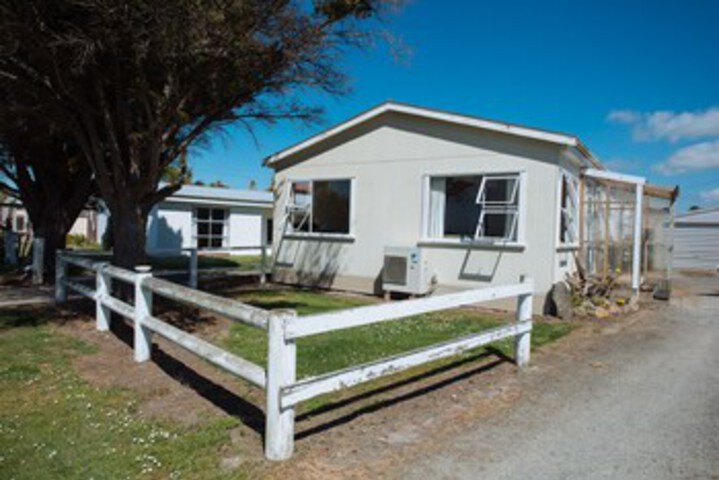 Pounawea Waterfront House