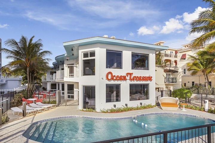 Photo of Ocean Treasure Beachside Suites