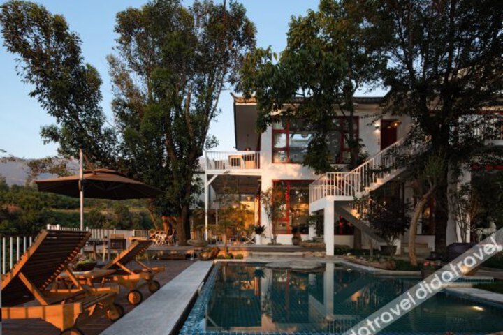 Dali Nest Mountain Hotel