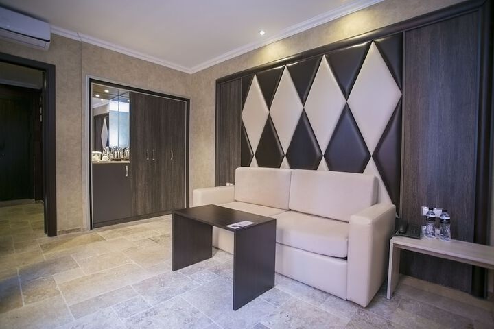 Room 21 of 116