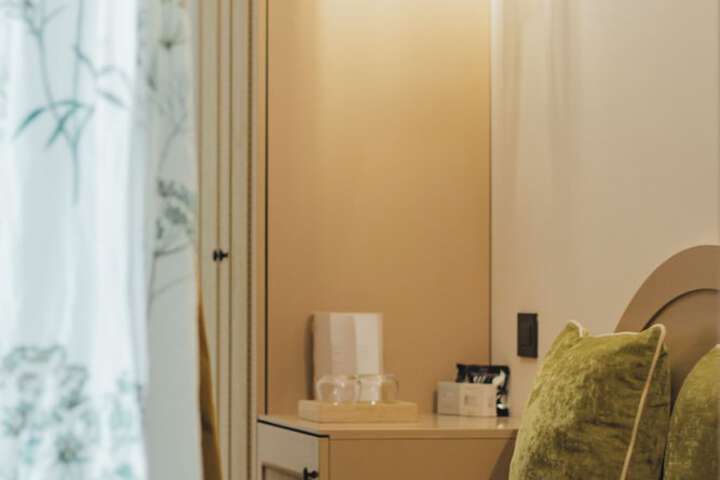 Room 18 of 75