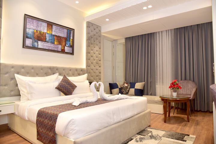 Room 2 of 17