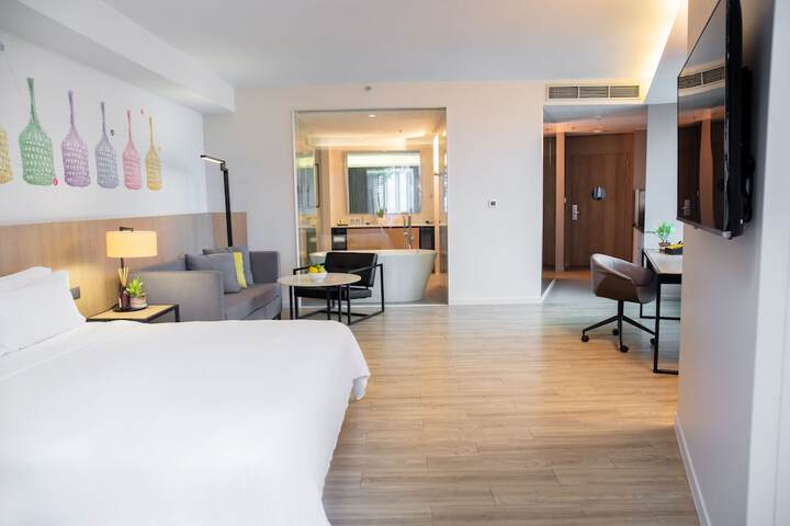 Room 11 of 65