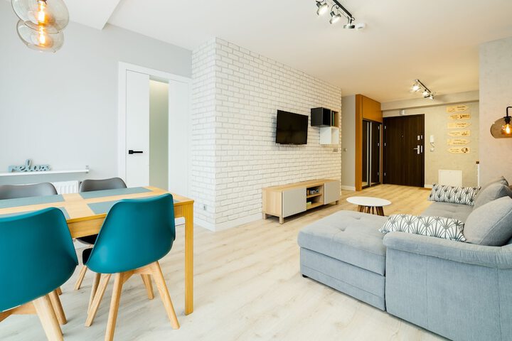 Room 63 of 375
