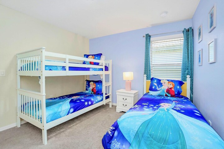 Room 33 of 44